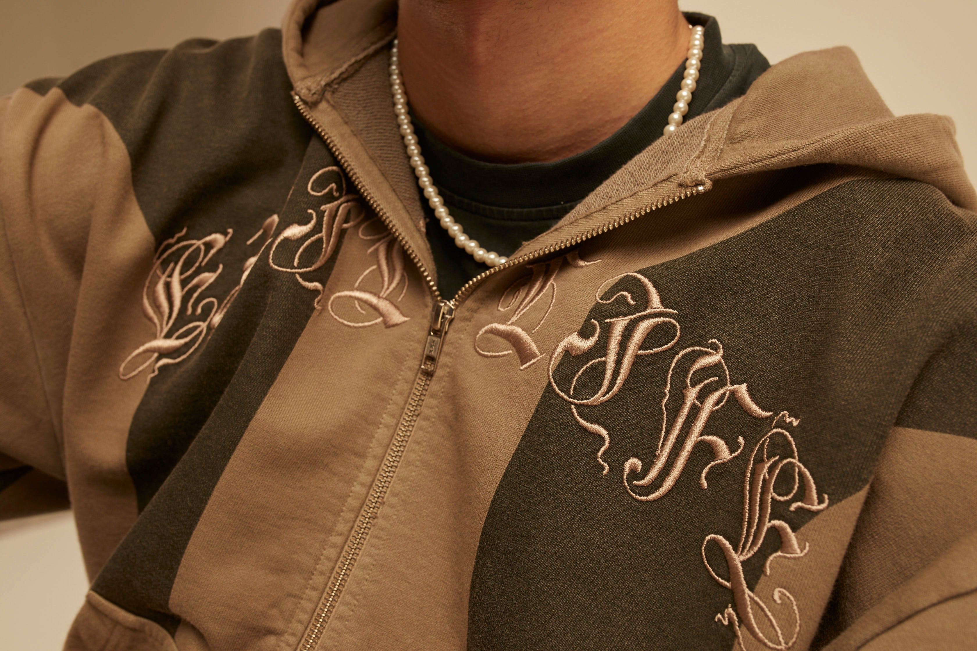 Exit Life Double Stripe Zipper Colorway1